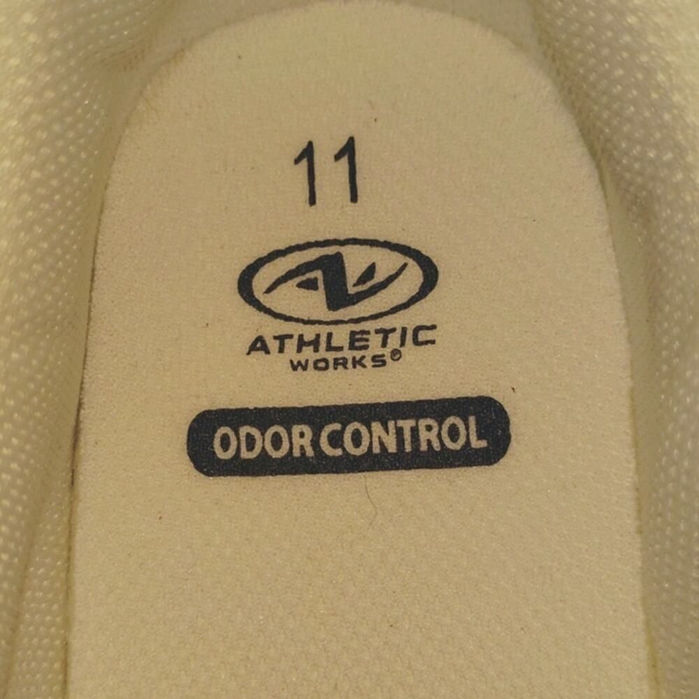 Athletic Works Women's NEW w/Tags Triple White Sneakers - Size 11 - Picture 7 of 7